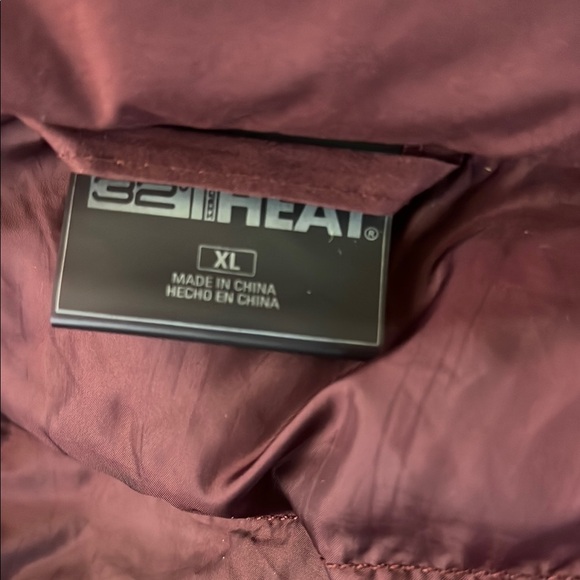 Women's Burgundy Puffer Jacket - Picture 7 of 8